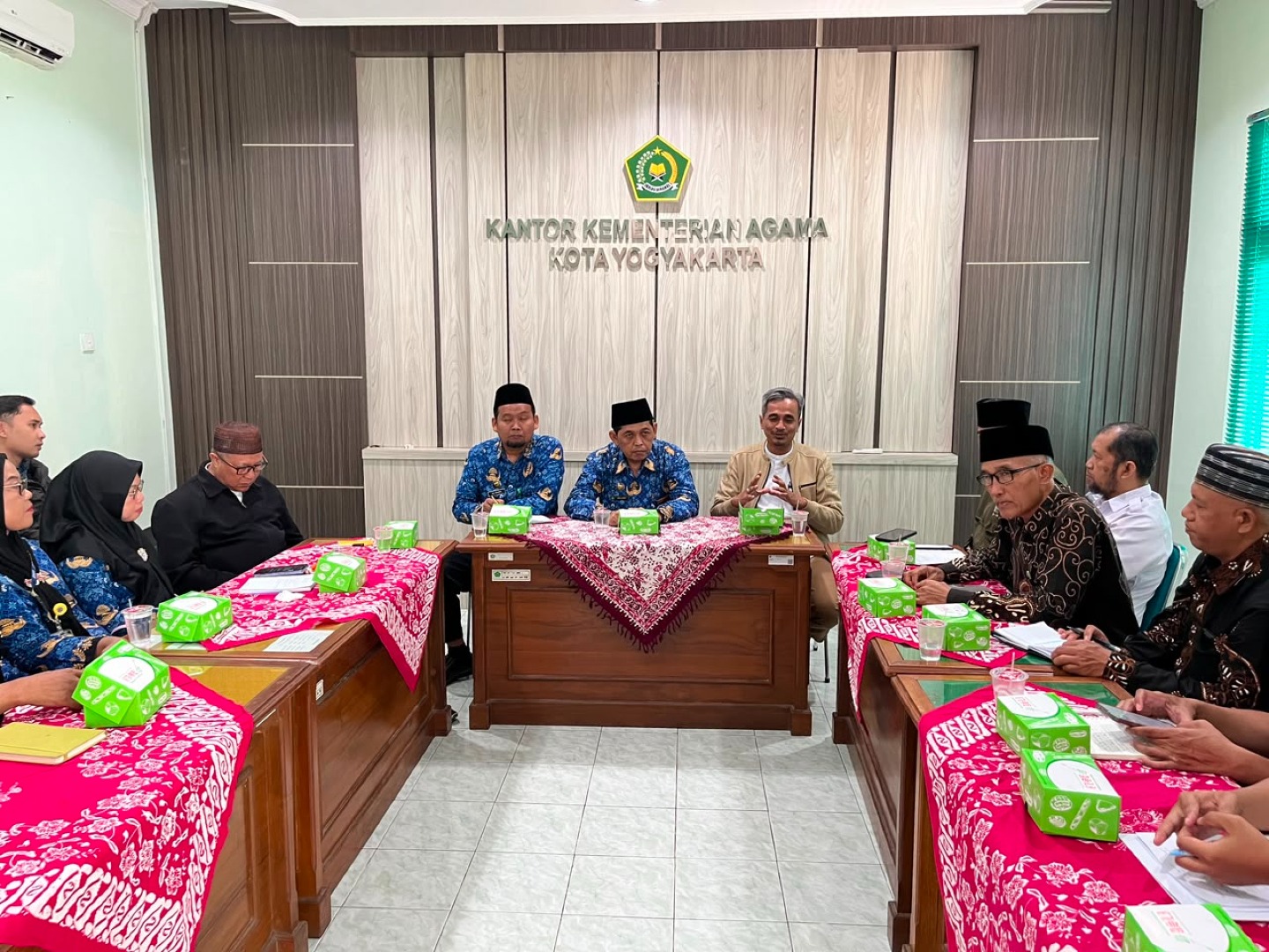 Ketua BWI DIY Ikuti Rapat Koordinasi Program Kota Wakaf Tahun 2026