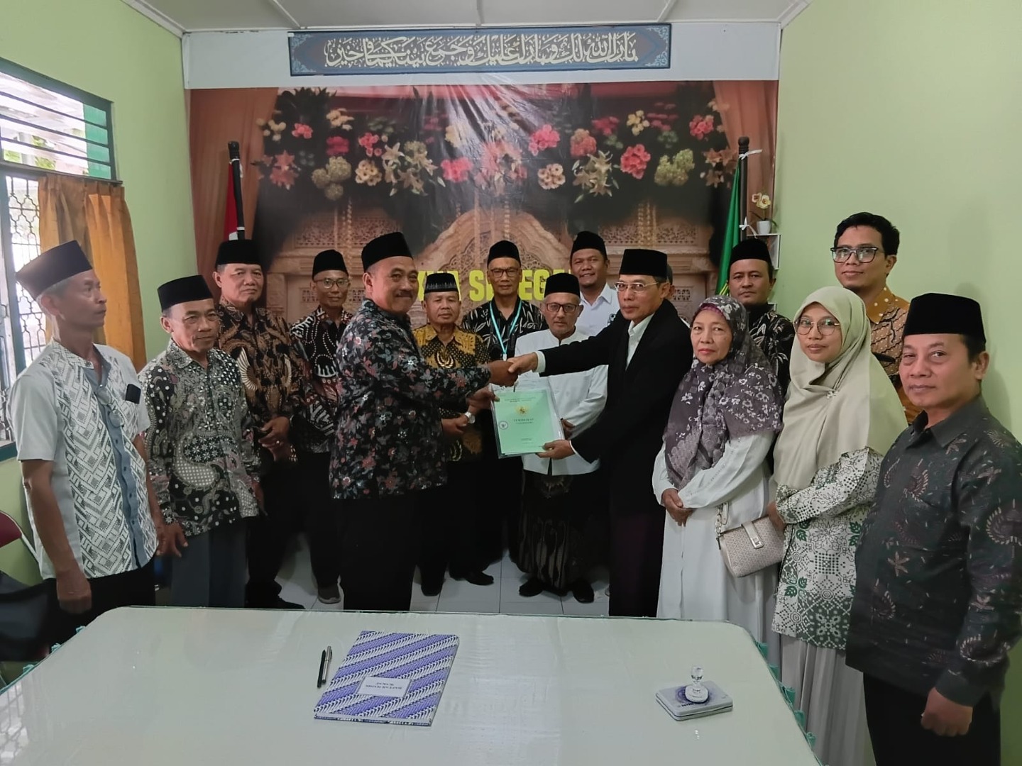 Ketua BWI Kabupaten Sleman Wakafkan Tanah dan Bangunan.
